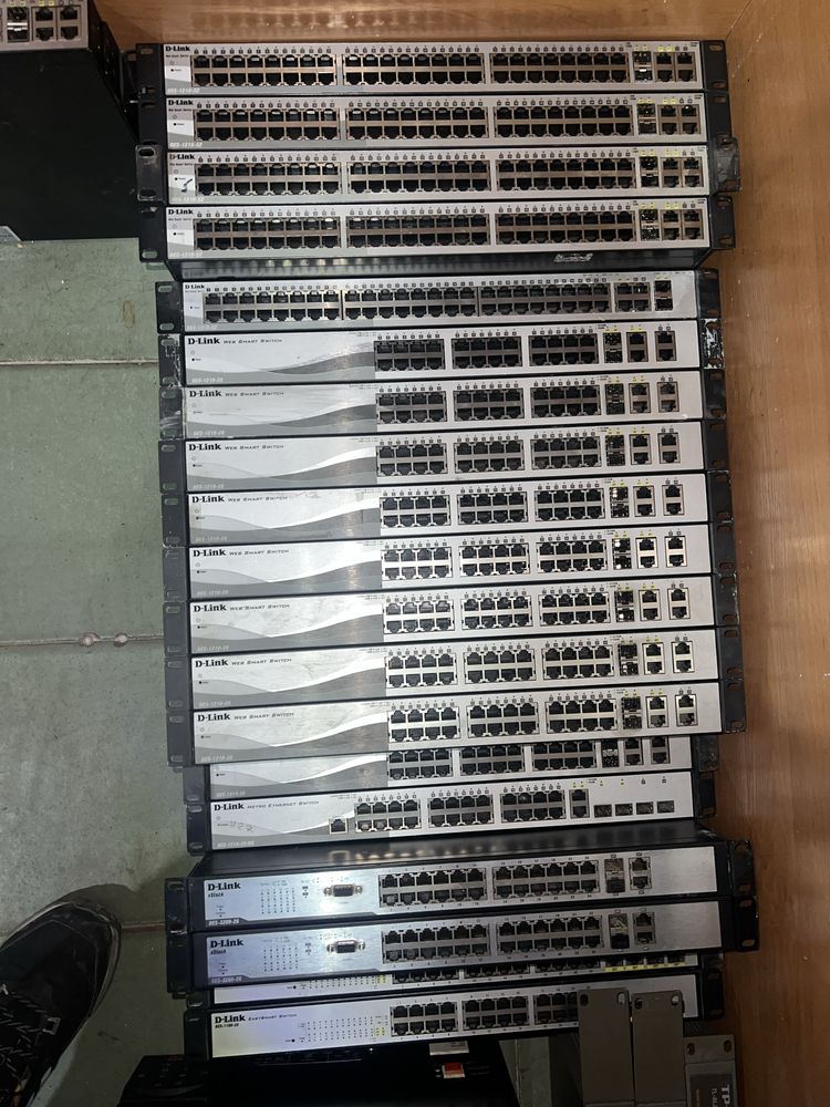 Коммутаторы D-link DES-1210-28 (52), DES-1100-26, TP-Link TL-SL2218WEB