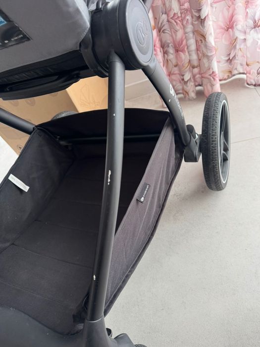 Komplet wózek Kinderkratf Nea 2w1 szary + nosidełko Cybex