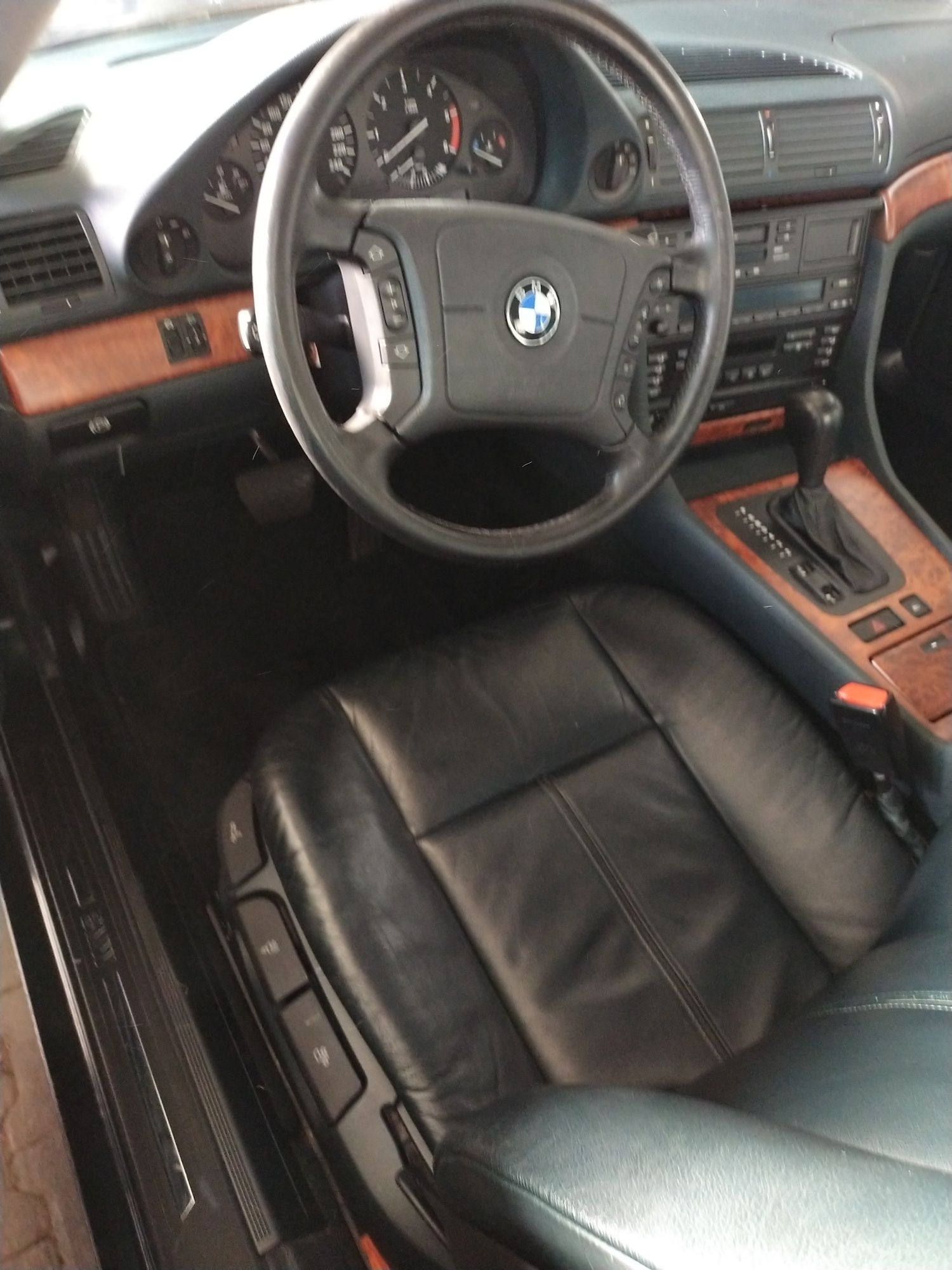 Wnętrze ciemna zieleń BMW e38