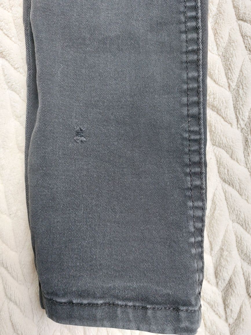 Spodnie jeans slim rozmiar XS czyli 26 Pull & bear grafitowe