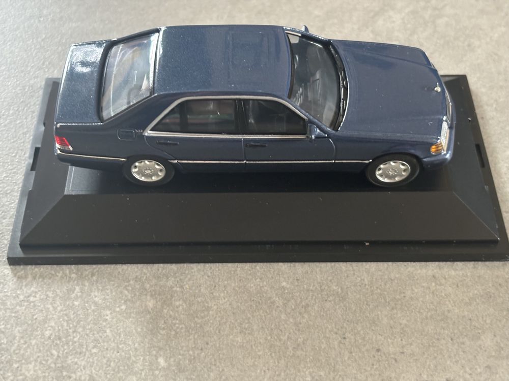 Model Herpa skala 1/43 Mercedes S-Klasa 600 SEL W140 granatowy