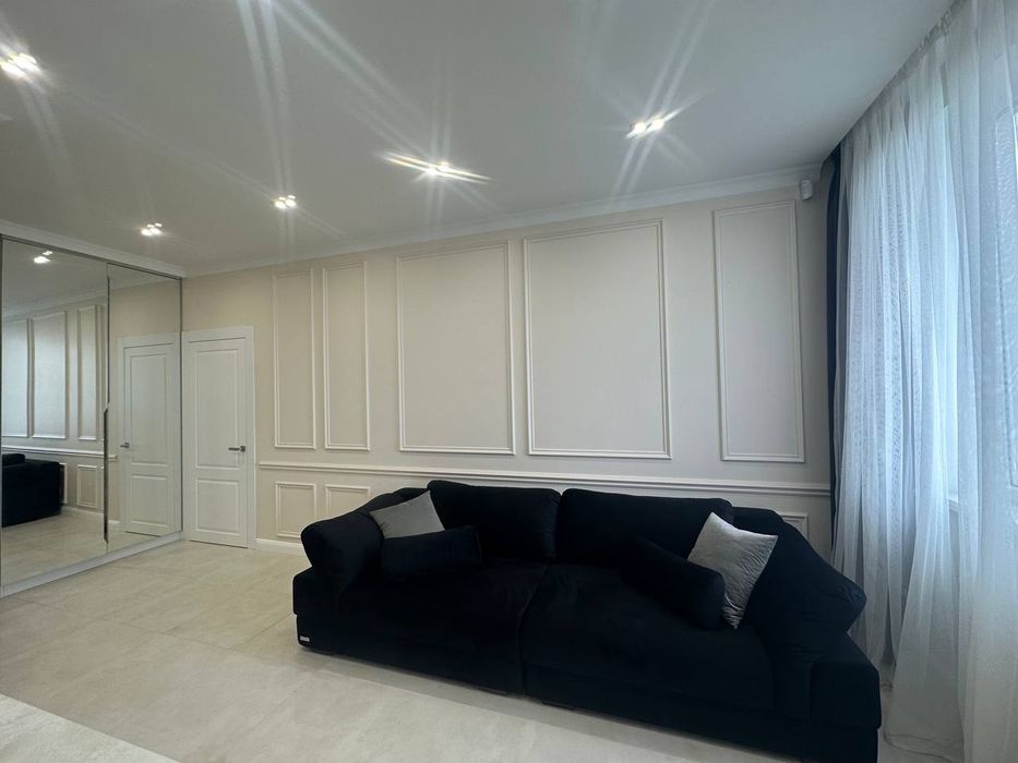 Продам 1 комнатную просторную квартиру в Альтаир 2