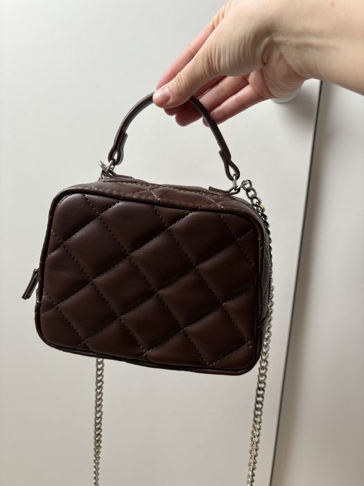 Torebka czekoladowy braz na lancuszku