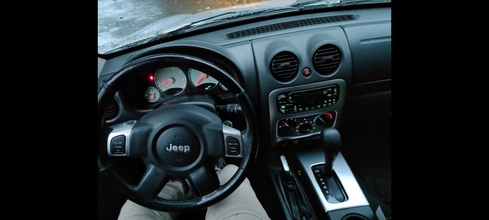 JEEP CHEROKEE LIBERTY KJ 3.7 V6 LPG Warto  155tys mały przebieg bez wk