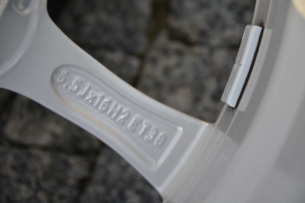 Koła Mercedes C W205 W204 CLA Czujnik 205/60R16 Zima Super stan