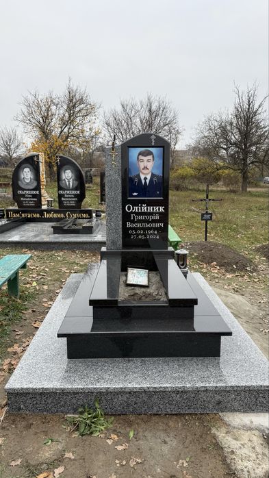 Памятники власне виробництво