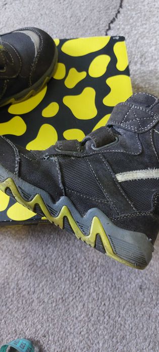 Продам демісезоні черевики 31 розміру