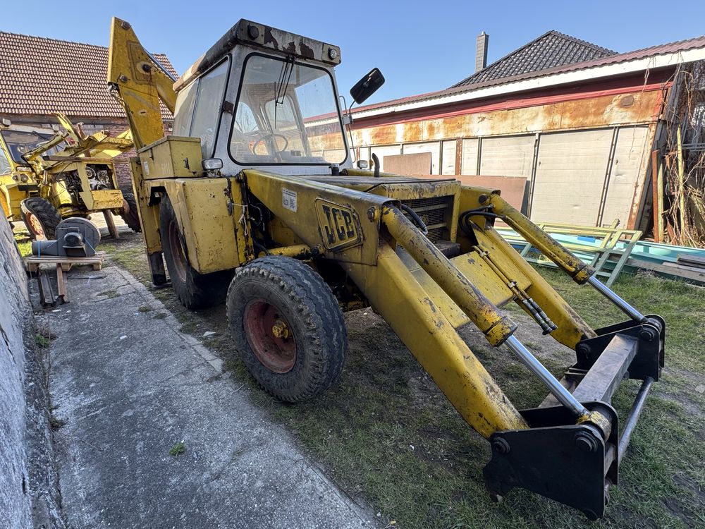 Koparko ładowarka JCB