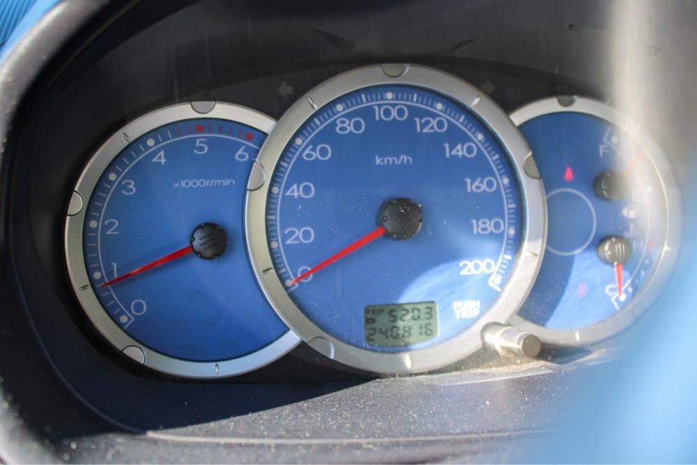 Mitsubishi l 200 4x4  de 2oo8    King cab  de 2 lugares   14 500 euros