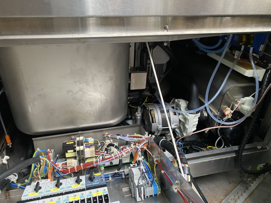 Zmywarko wyparzarka gastronomiczna Meiko FV 130.2