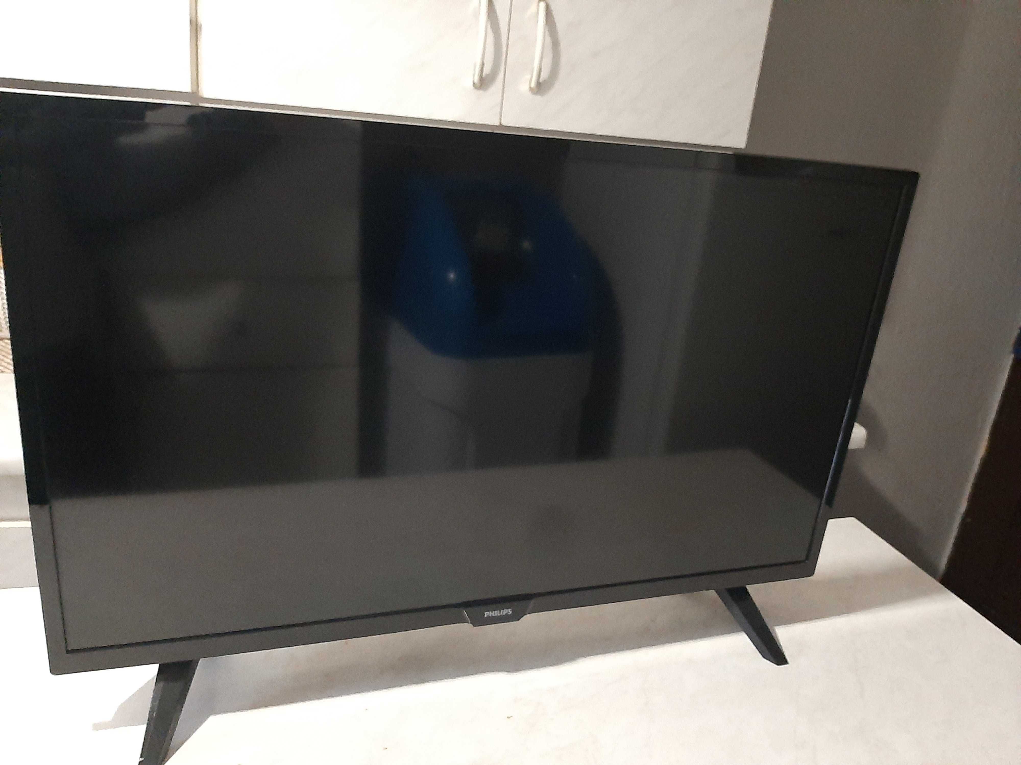 Telewizor TV Philips 32"  model 2017r   32PHT4112/12