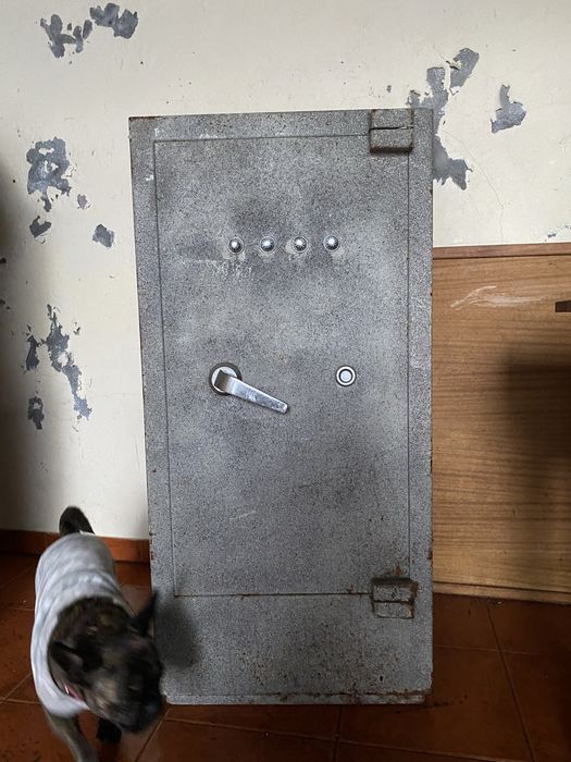 Cofre de Grandes Dimensões