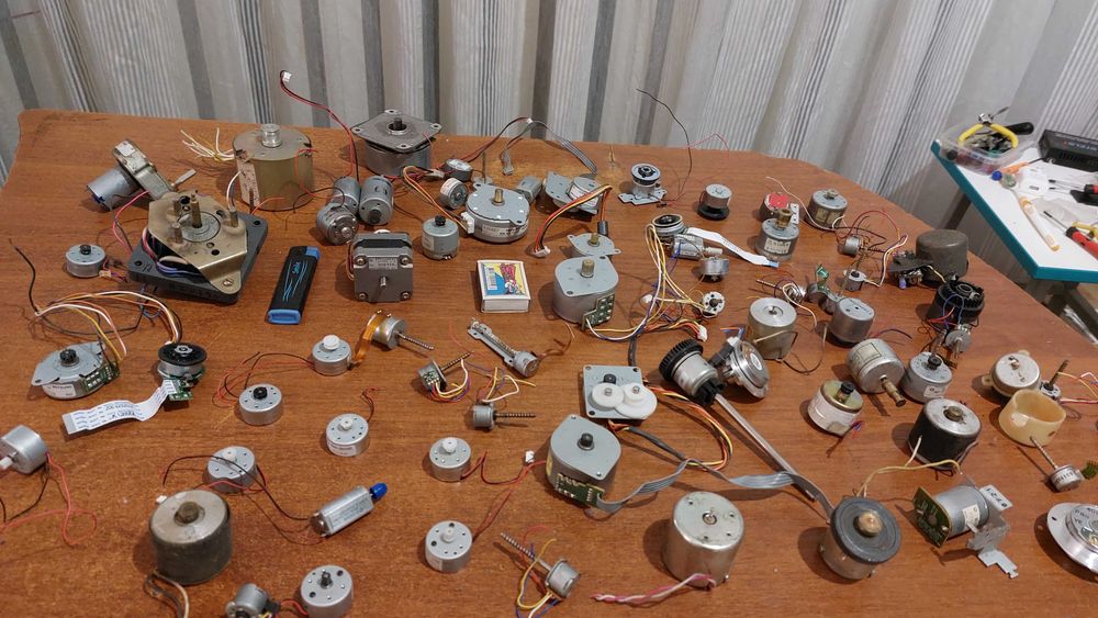 Электро моторчики ,микро двигатели