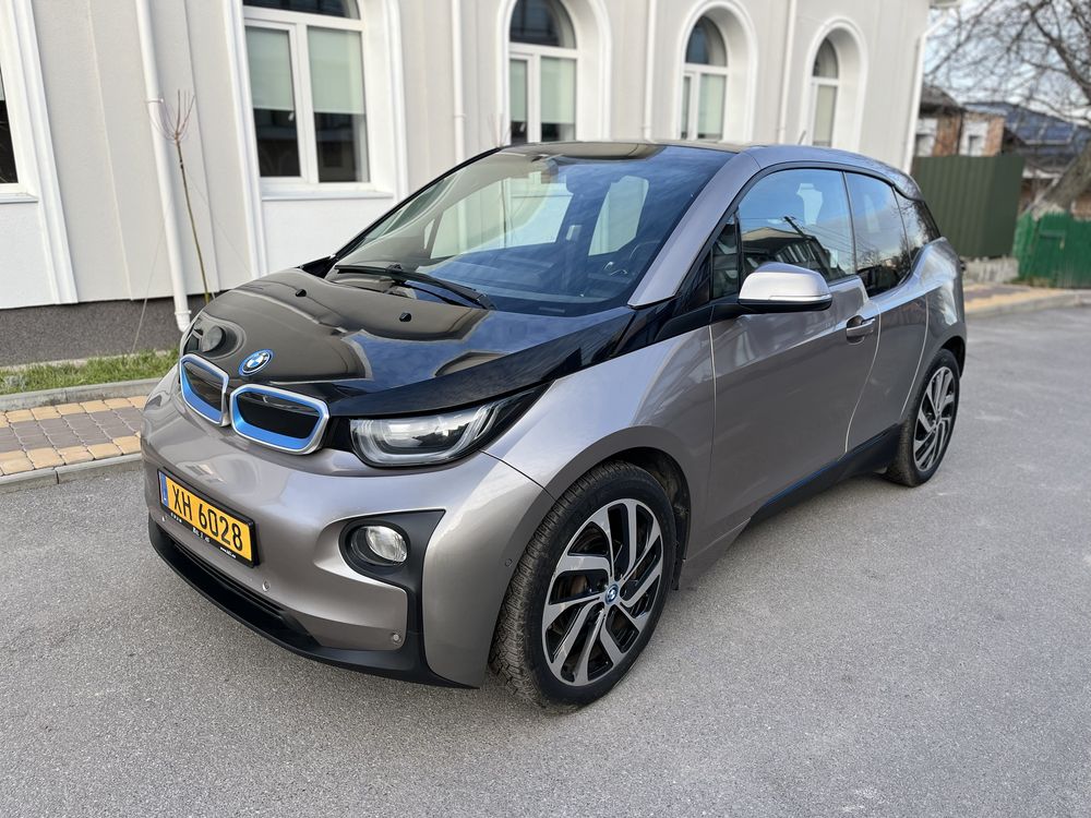 Продам електромобіль BMW i3 в самій максимальній комплектації!