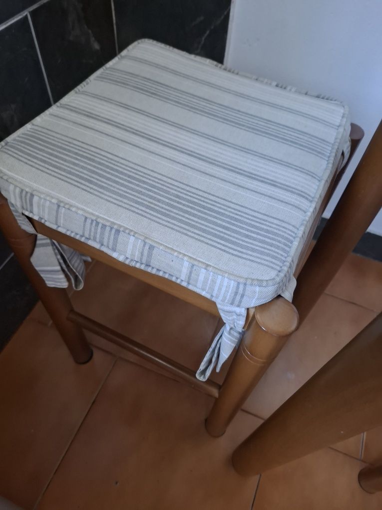 Mesa e 3 bancos madeira madeira