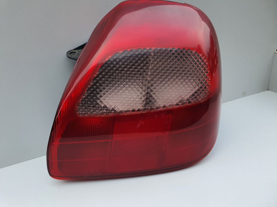 TOYOTA MR2 ZZW30 lampa prawa tylna 99-05