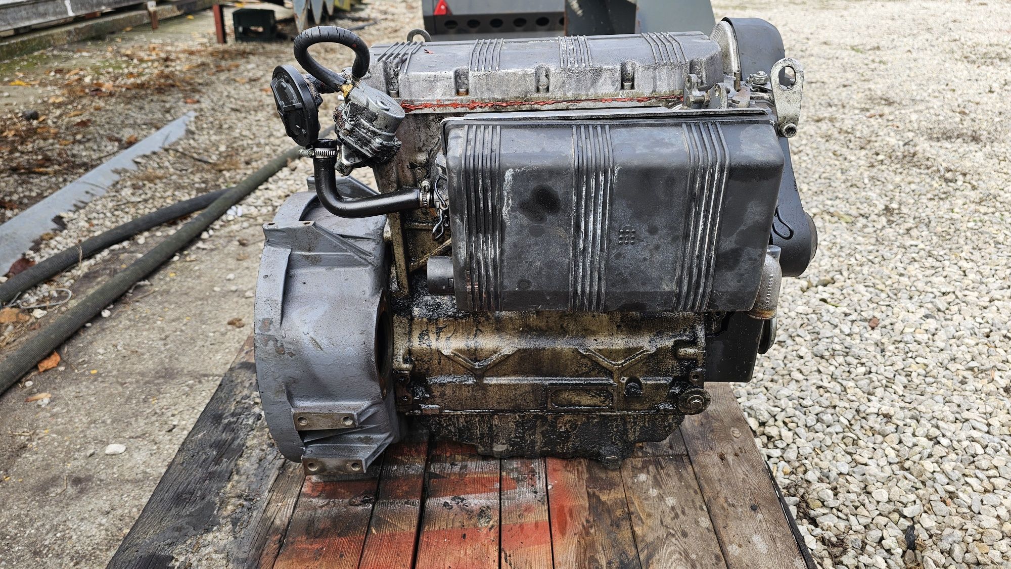 Silnik .Deutz F4 M1008 F Lombardini