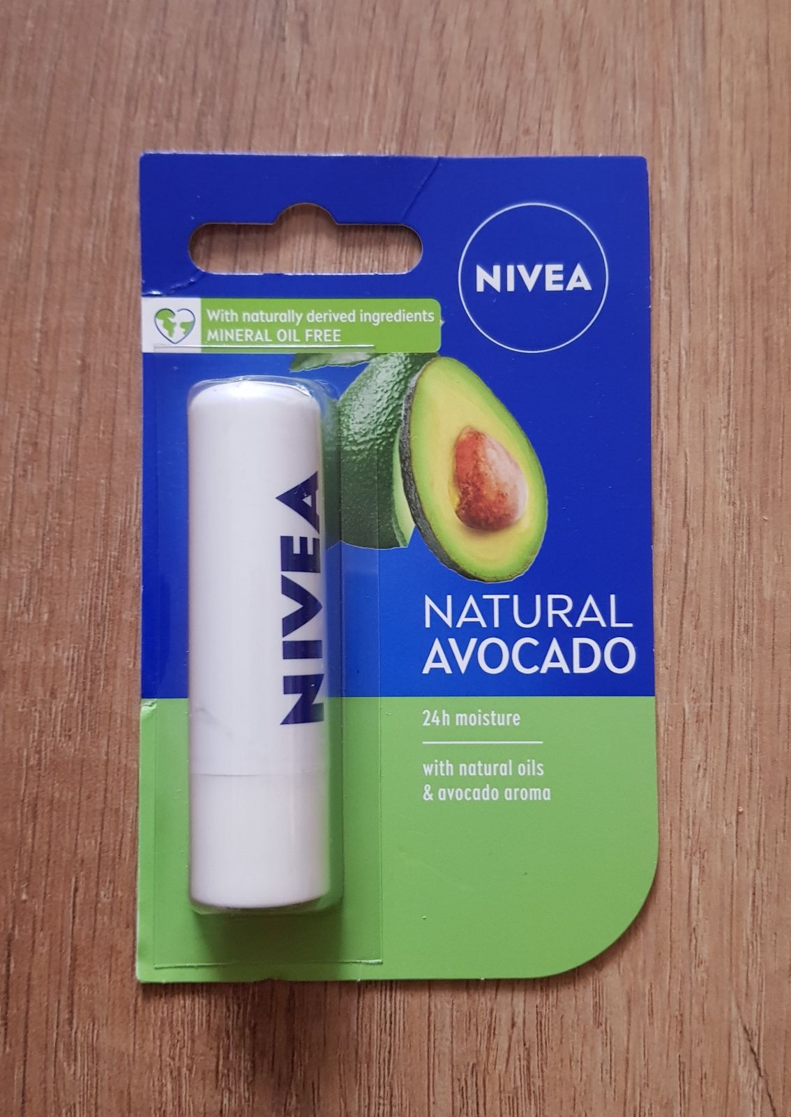 Nivea pomadka pielęgnacyjna do ust awokado