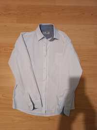 Белая рубашка с длинным рукавом