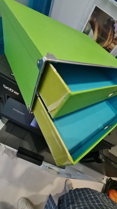 Sistema de arrumação tipo gavetas para escritorio