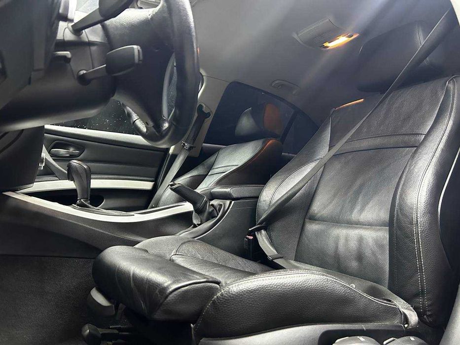 BMW 320 d 2011 року