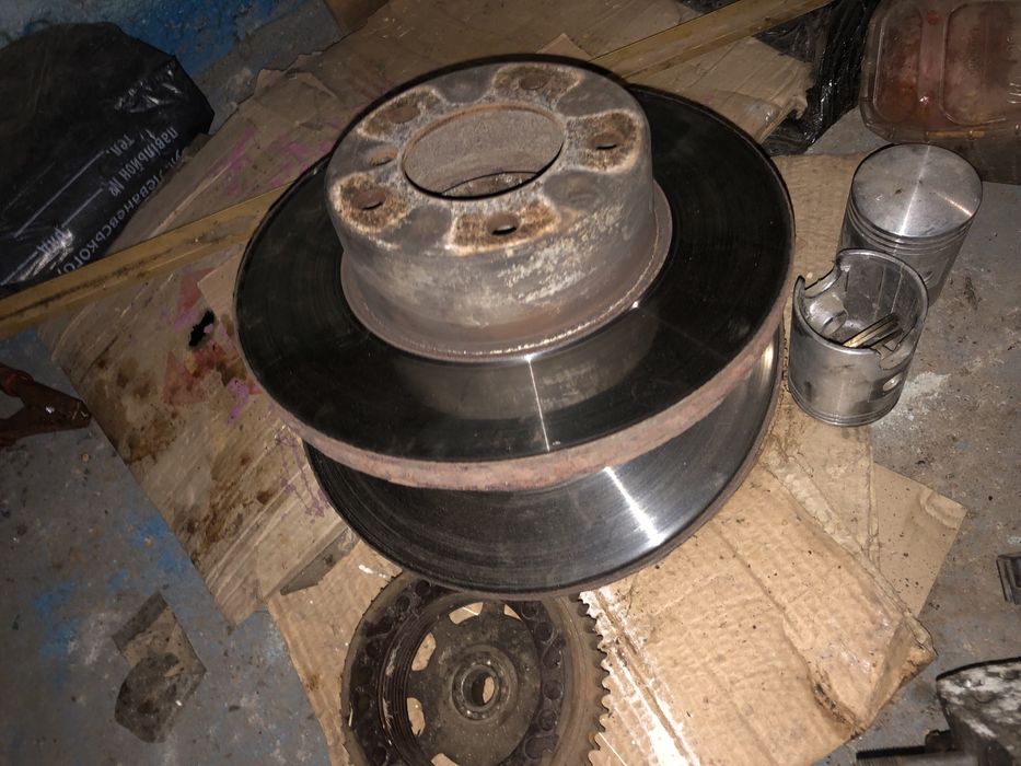 Продам тормозні диски бмв е39 б/у в доброму стані