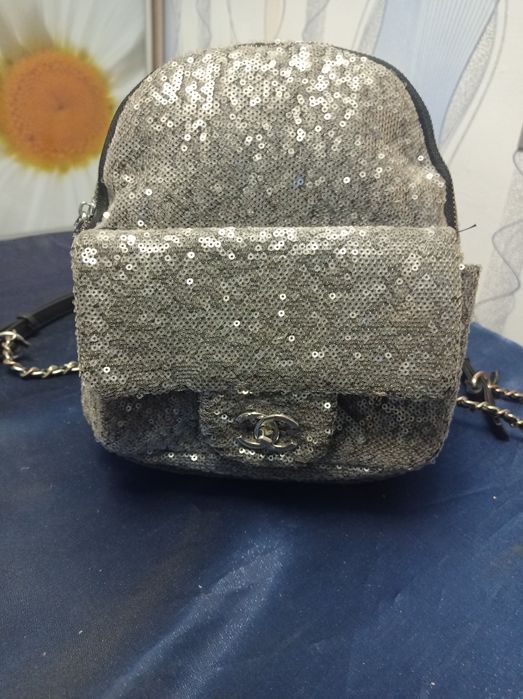 Продам рюкзак.Женский.