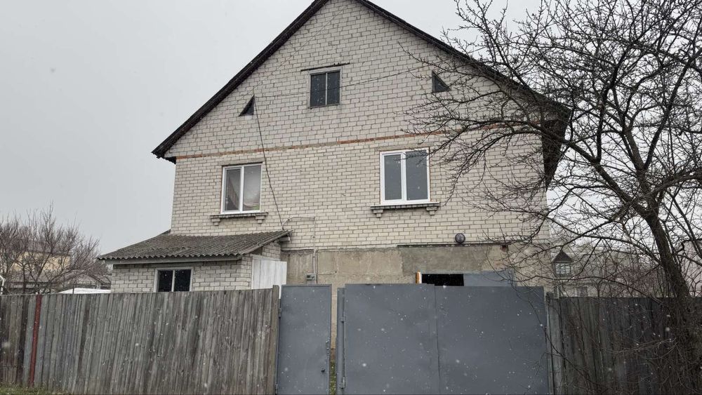 Продається будинок в Ст Білоус 179м2