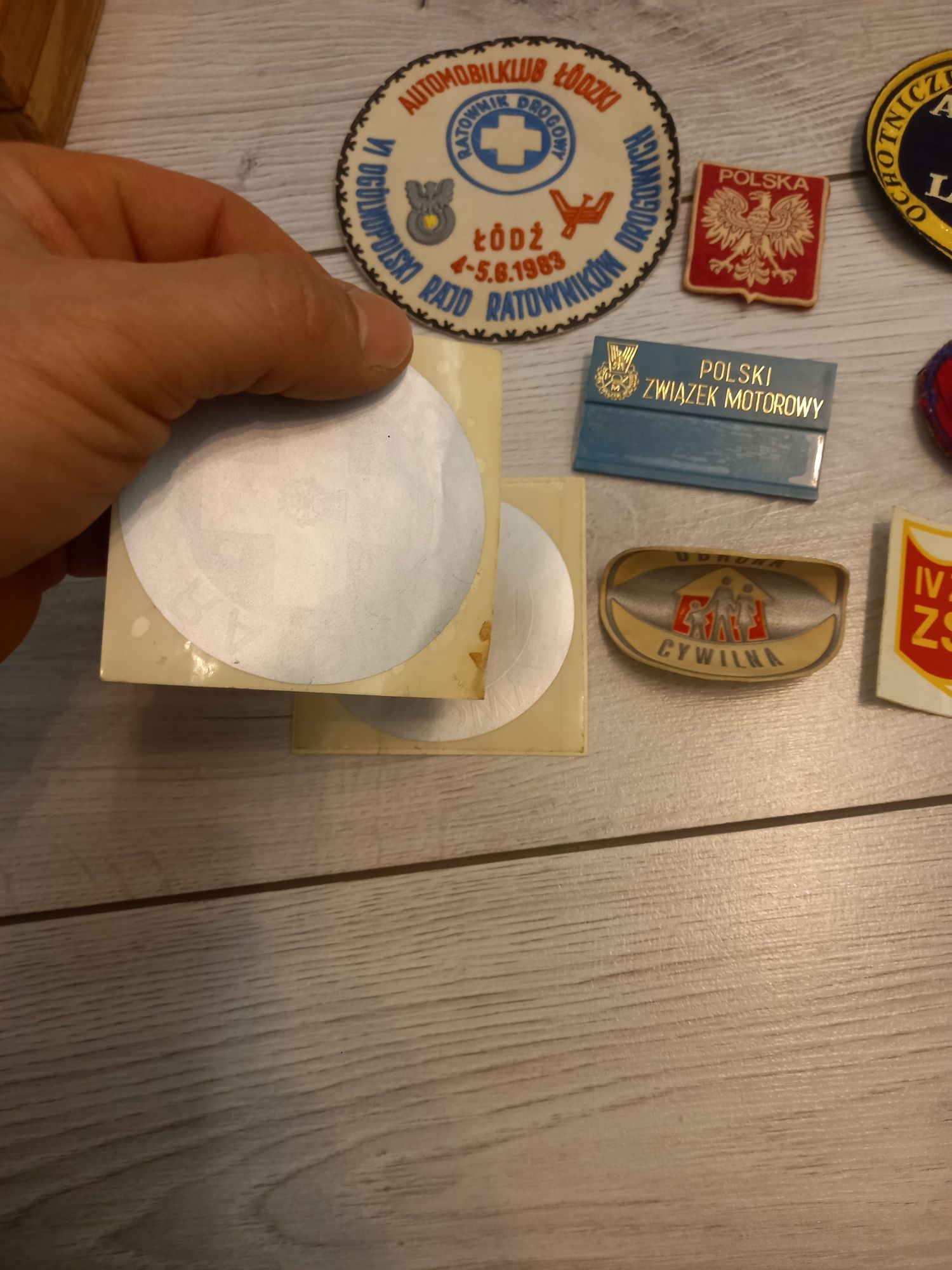 Zestaw naszywek itp.
