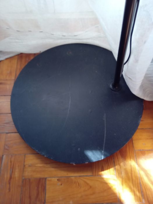 Cadeira de balanço com candeeiro