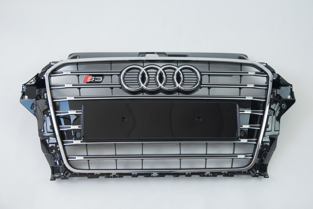 Решетка радиатора Audi A3 2013-2016 Черная с хромом (в стиле S-Line)