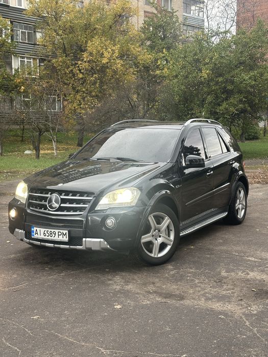 ML63 AMG в отличном состоянии,вся в родной краске