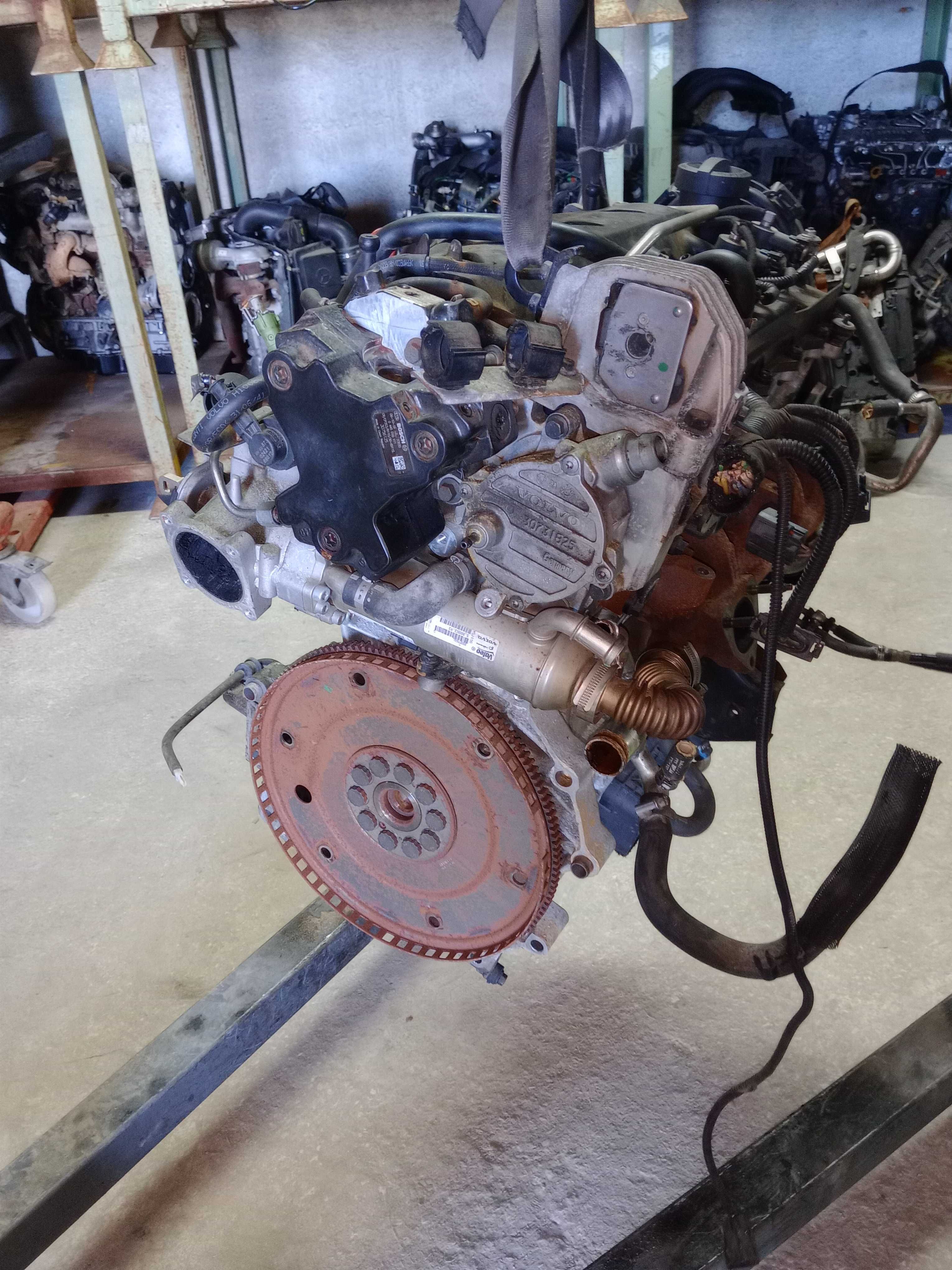 Motor Volvo 2.4D D5244T Impecavel Retirado de viatura com 148.000Km