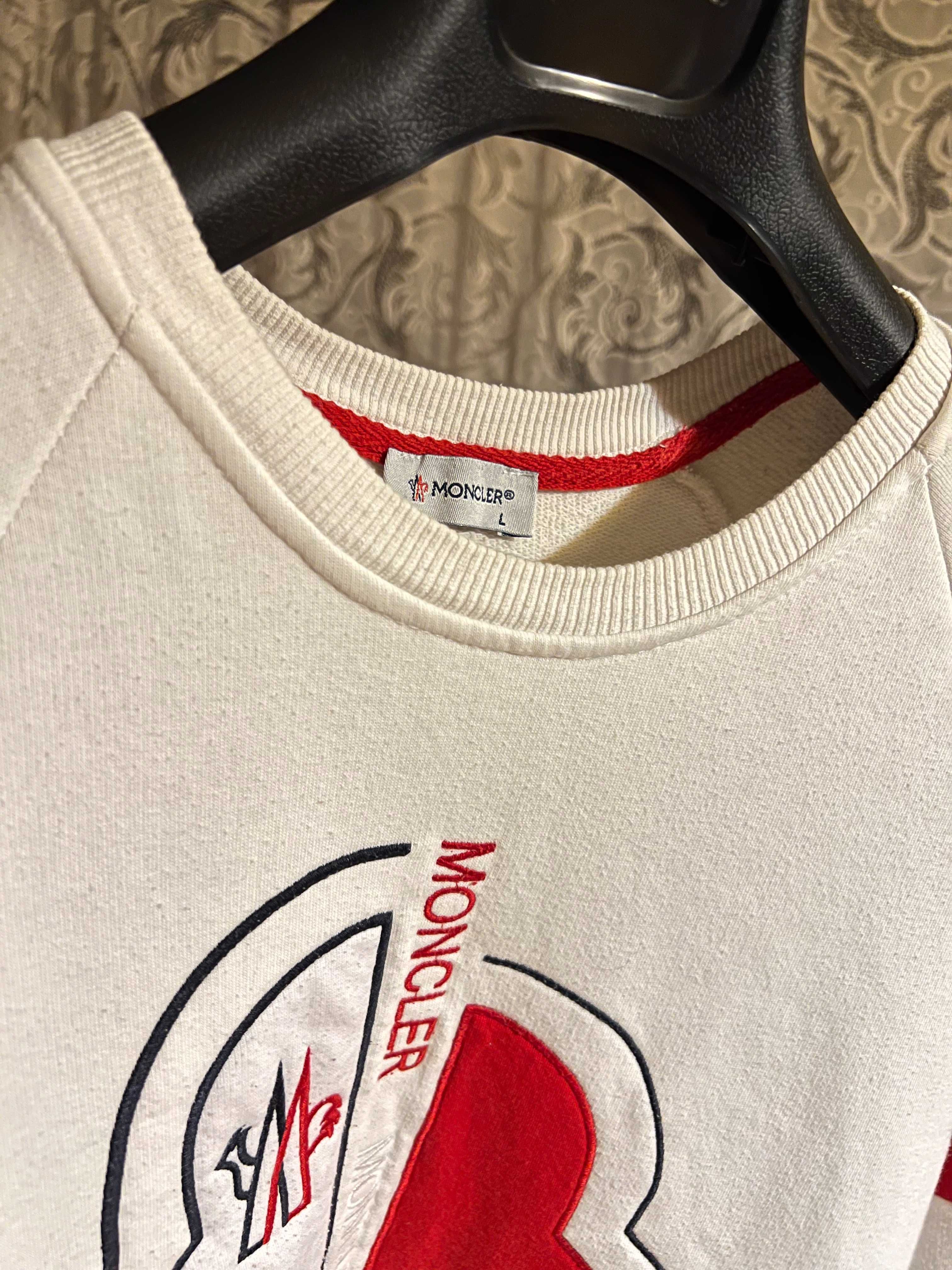 MONCLER. Sweterek / bluza z okrągłym kołnierzem. Stan BDB. Rozm. M
