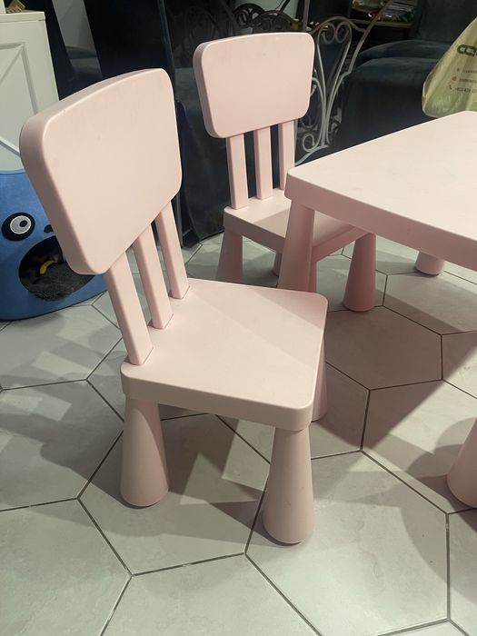 Стол дитячій і стільчікі IKEA