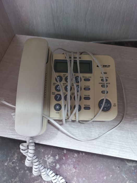 Стаціонарний телефон Panasonic.телефон