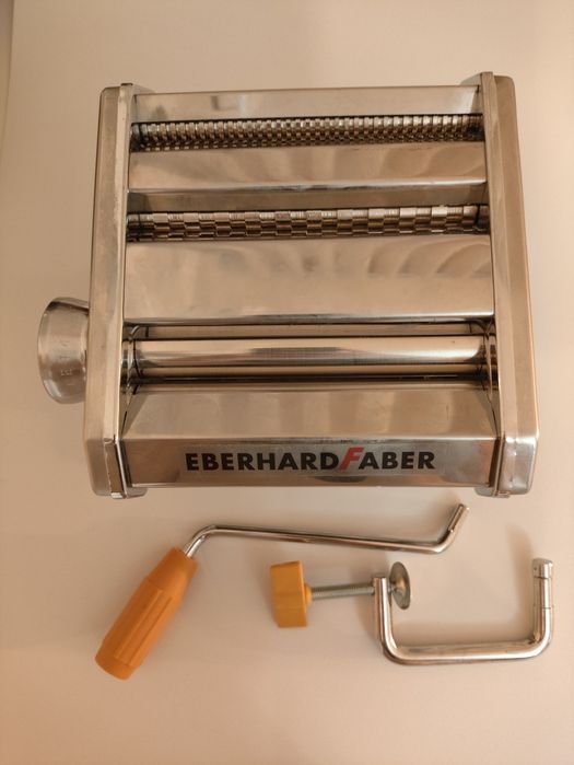 Maquina para modelar fimo/argila polimerica Eberhard Faber