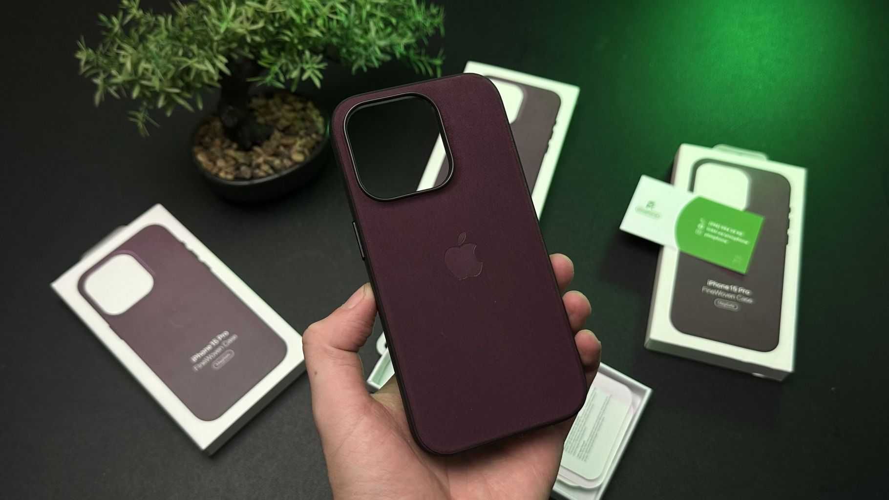 Чохол FineWoven with MagSafe для Apple iPhone 15 Pro Mulberry