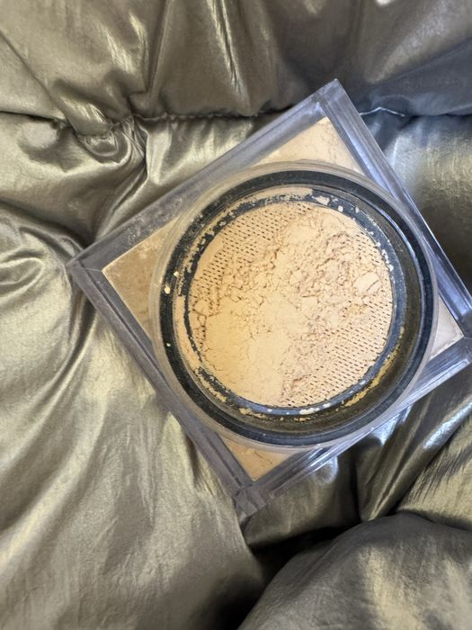 Puder HUDABEAUTY easy bake banana  BREAD