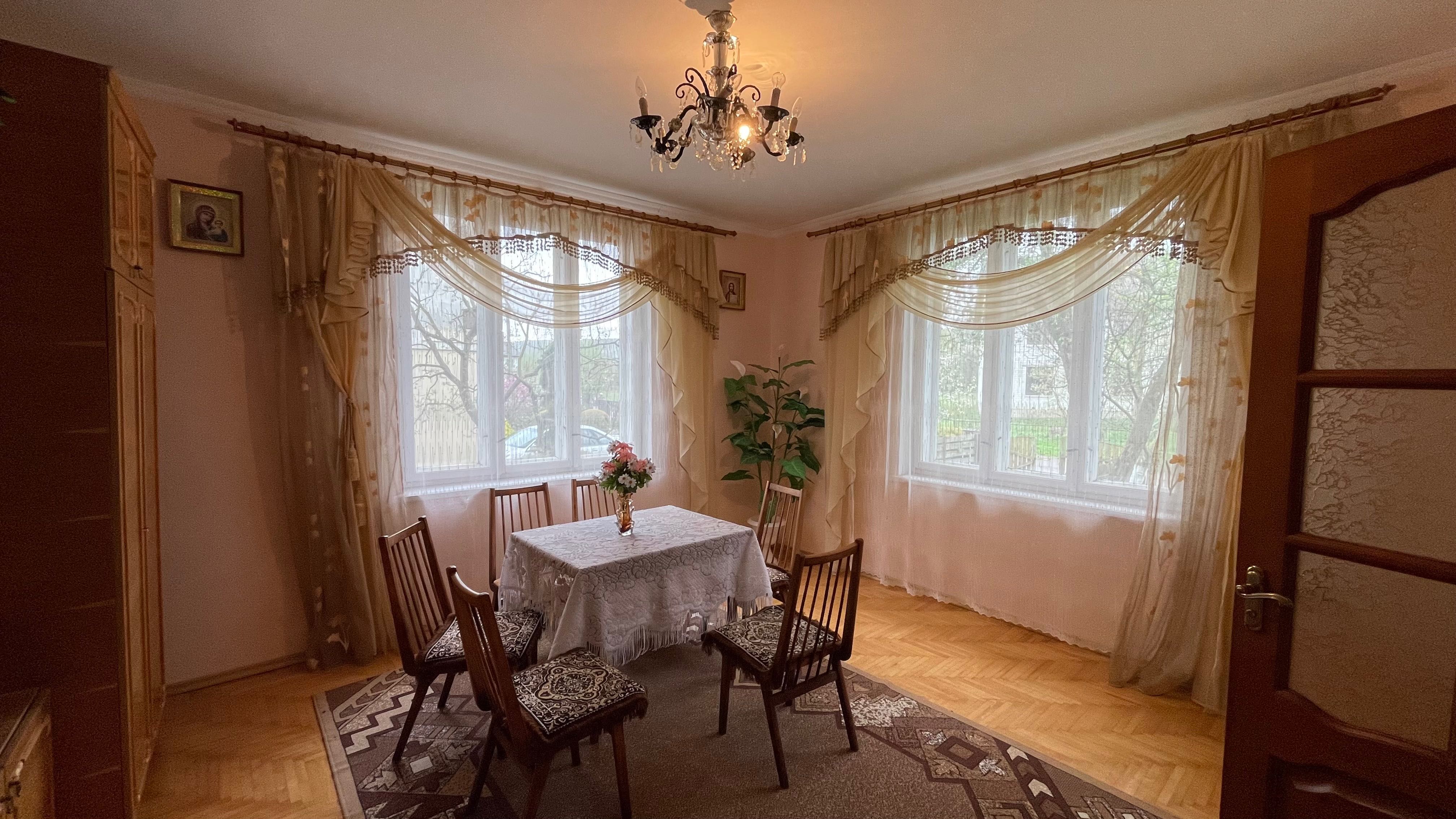 Продам будинок с. Підмихайля (біля Калуша), 15 соток, літня кухня.