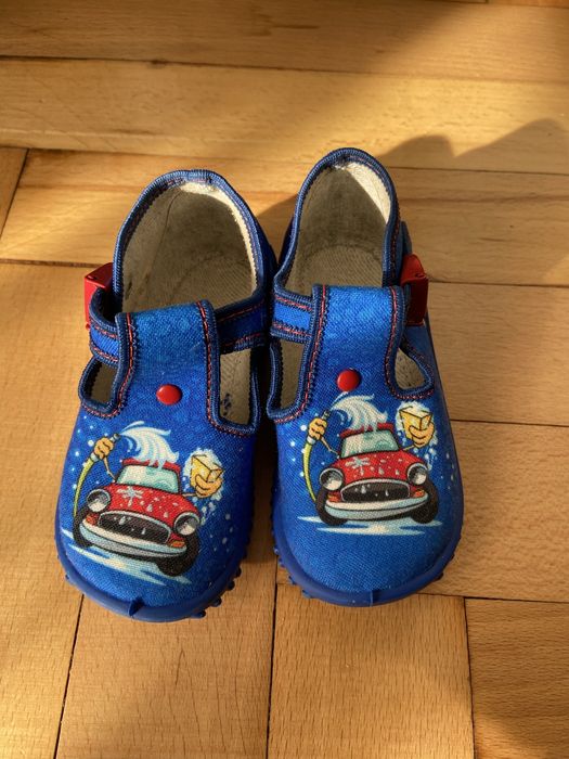 дитячі тапочки для хлопчика