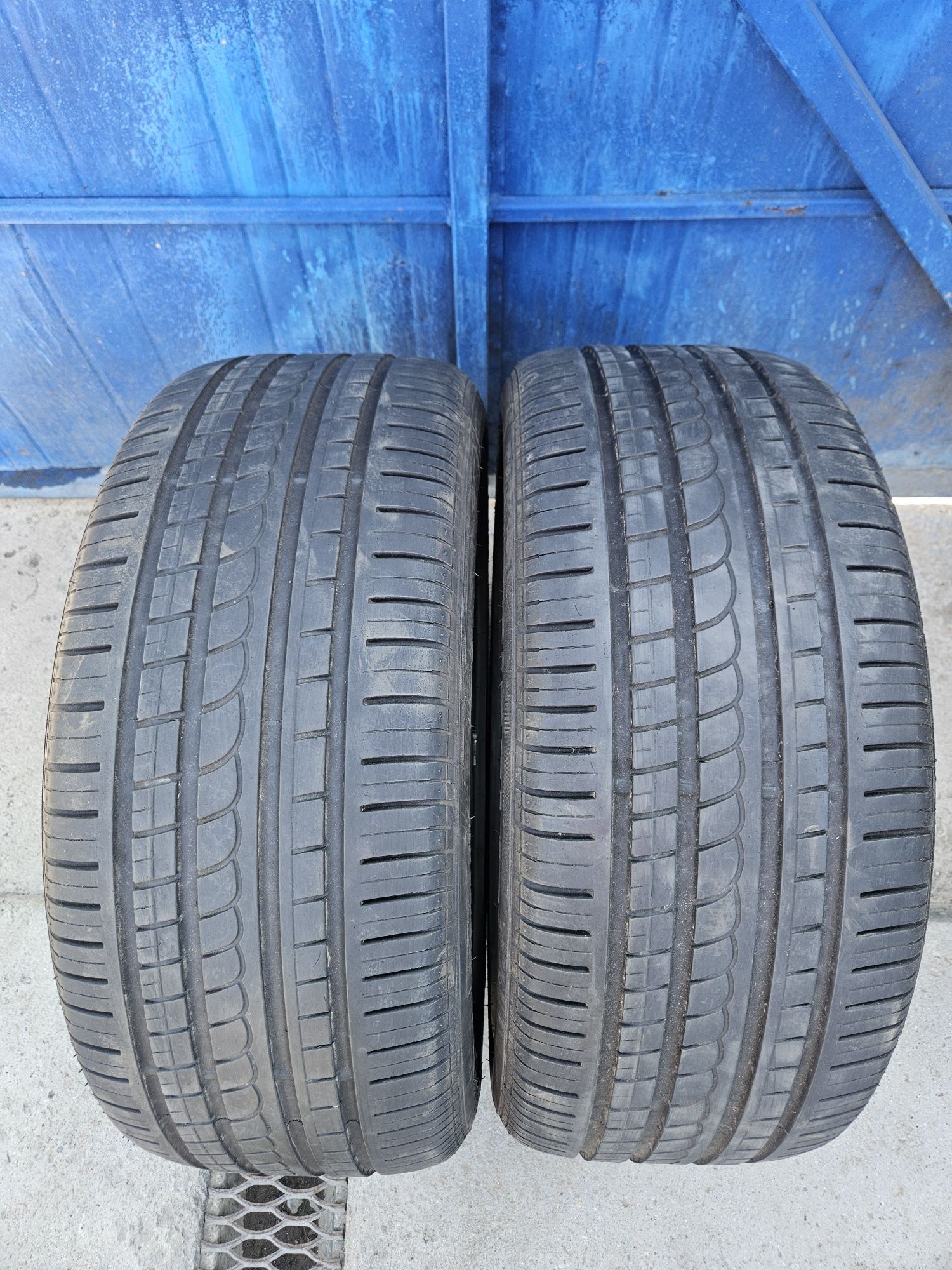 Шини,резина літня Pirelli 265/45 R20
Пара в ідеальному стані
2023р.
