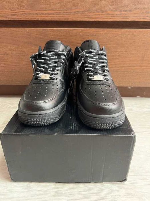 Buty Trampk Nike Air Force 1 Low Supreme Black R.38.5