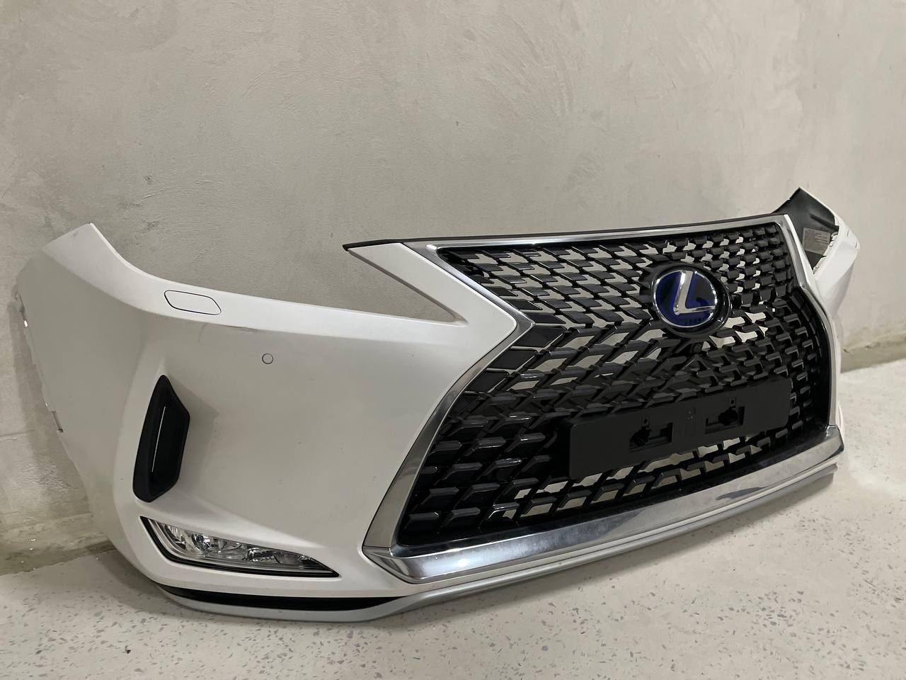 Бампер передній з камерою рестайлінг Lexus RX Лексус РХ 19-22 року