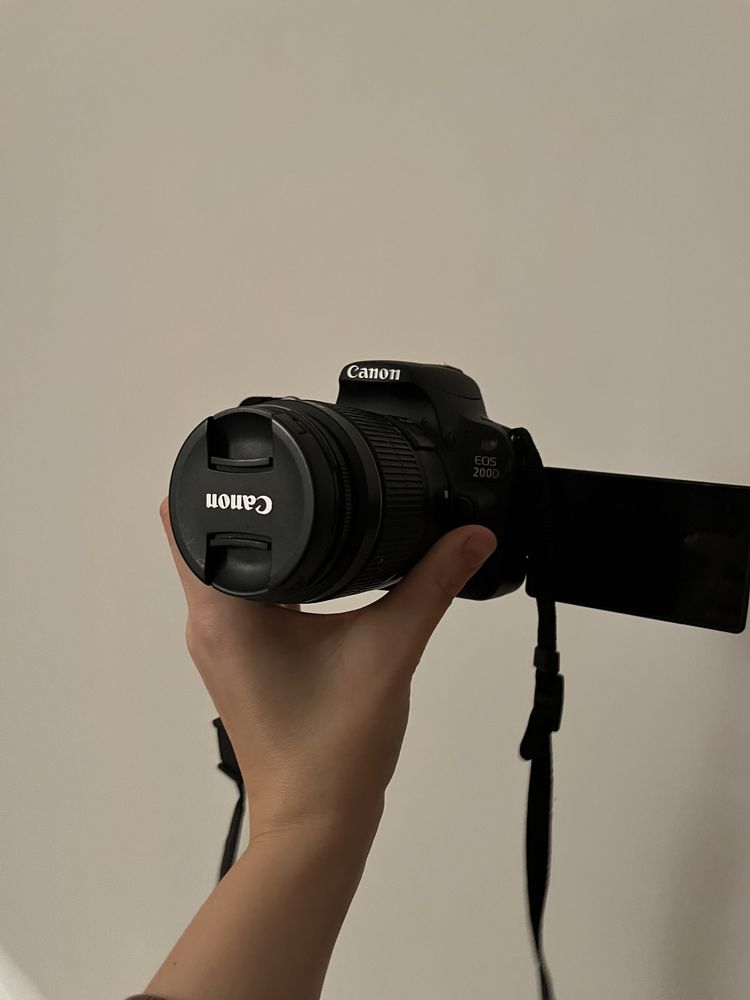 Canon 200D stan idealny