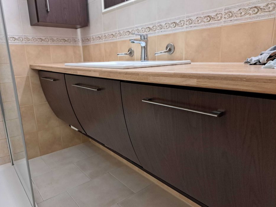 Sprzedam szafki łazienkowe 3+1