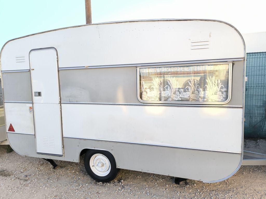 Caravana Cavalier 350