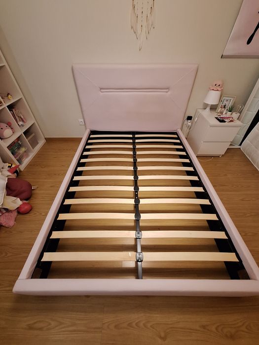 Vendo cama estofada Rosa