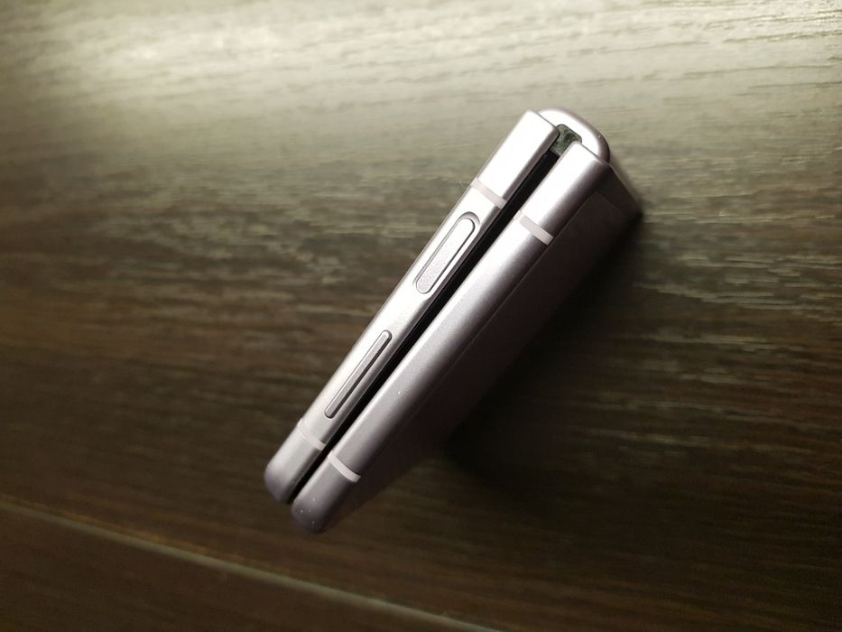 Samsung Galaxy Z Flip 3 Lawendowy Uszkodzony