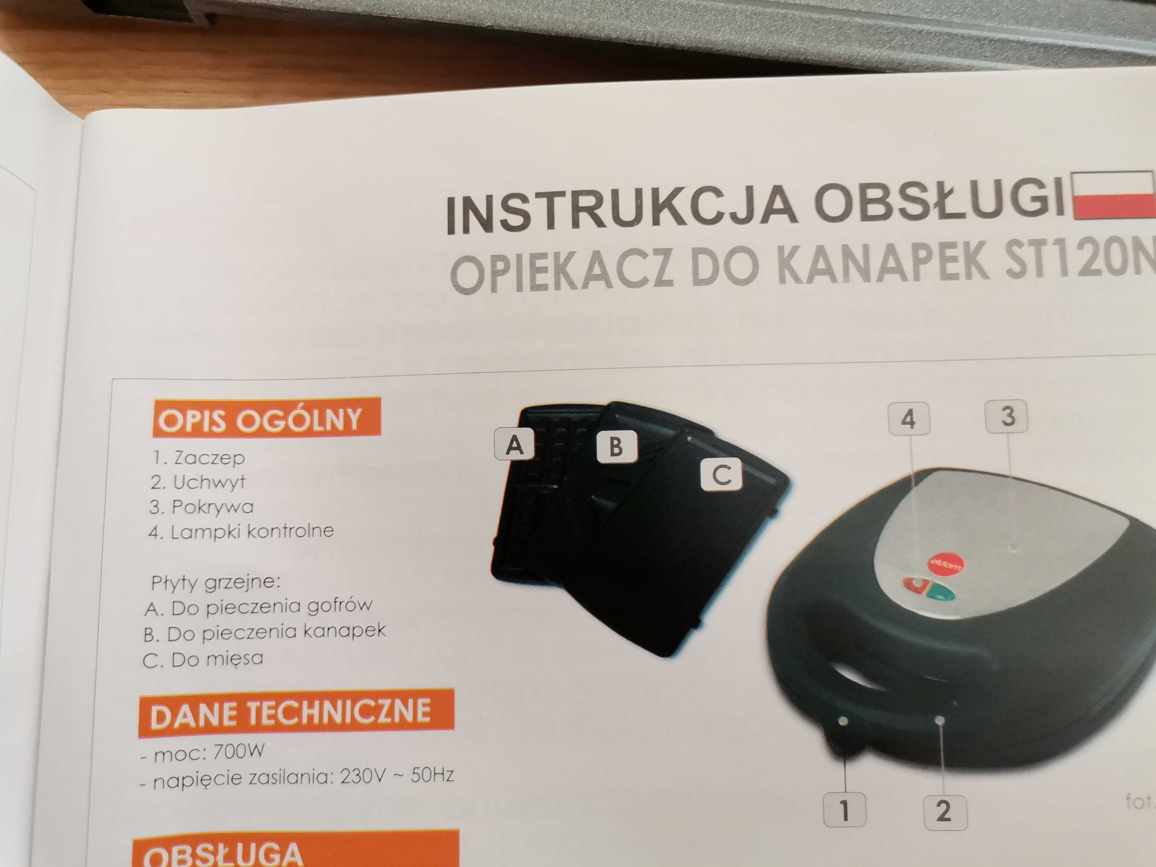Płyty grzejne do gofrów i mięsa do opiekacza.